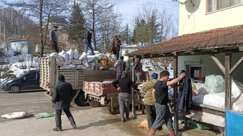 Köylülerden anlamlı destek