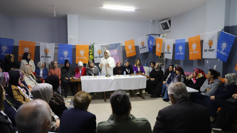 Ev toplantıları, fabrikalar, çat kapı ziyaretler. 